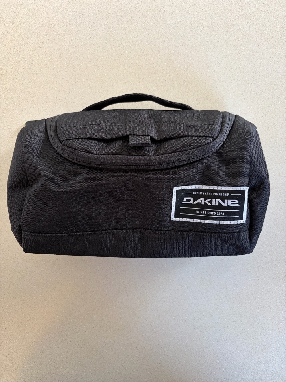 Dakine Black Men’s Toiletry Kit with Top Handle